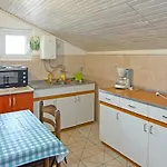 Antunovic בית הארחה וולי לוסיניי