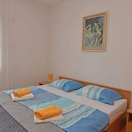 Pensión Antunovic 3*